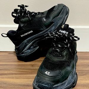 Balenciaga Triple S Triple Black Size 42